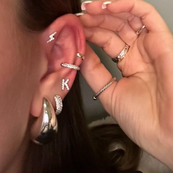 Trendy Raindrop Earrings - Picture 4 of 4